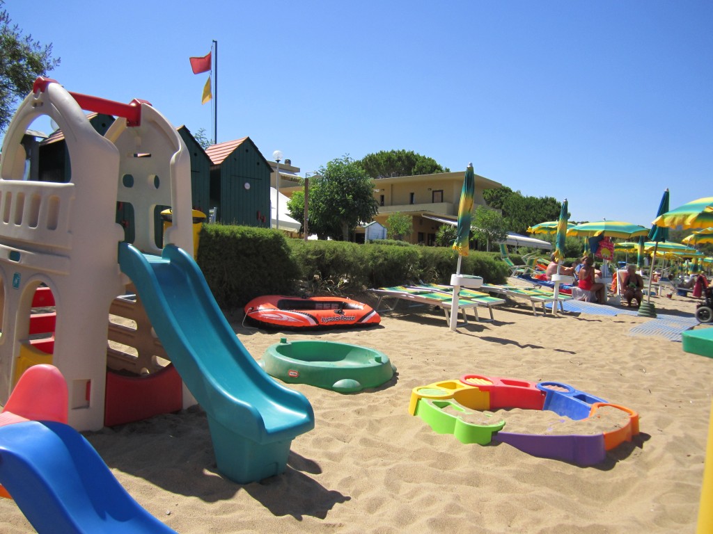 Giochi sulla spiaggia di Naregno