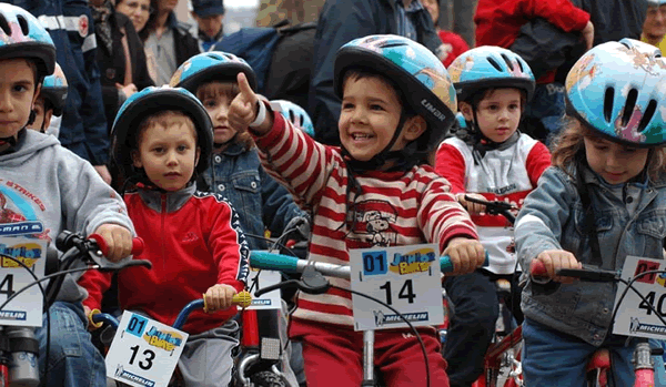 Bimbi ai nastri di partenza (Foto via  juniorbikecup.it)