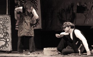 Attori in scena (Foto Compagnia teatrale Dis-occupati)