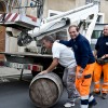 Preparativi Festa dell'Uva con Eugenio Silanus, Daniele Signorini, Francesco Cucca e Maurizio Turoni (foto C. Colnago)